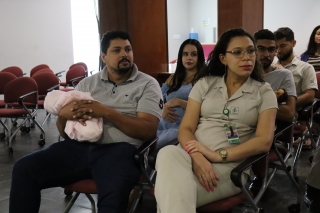 ValquÃ­ria Amaral acredita que todo o aprendizado do Projeto vai ajudar muito a sua famÃ­lia quando seu filho nascer