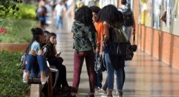 Sete a cada dez estudantes usam IA na rotina de estudos(Foto: Divulgao/AB)